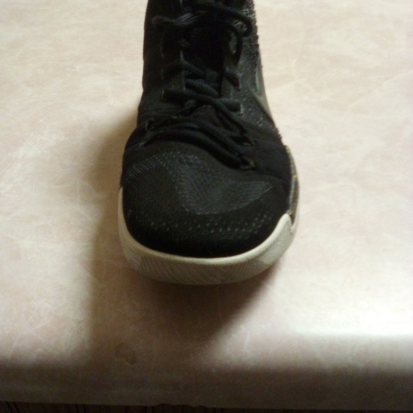 Kyrie 8.5 main image 5